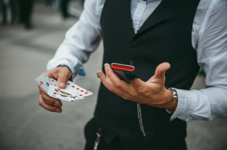 Featured image for 11 Mind-Blowing Street Magic Card Tricks You Can Master Today